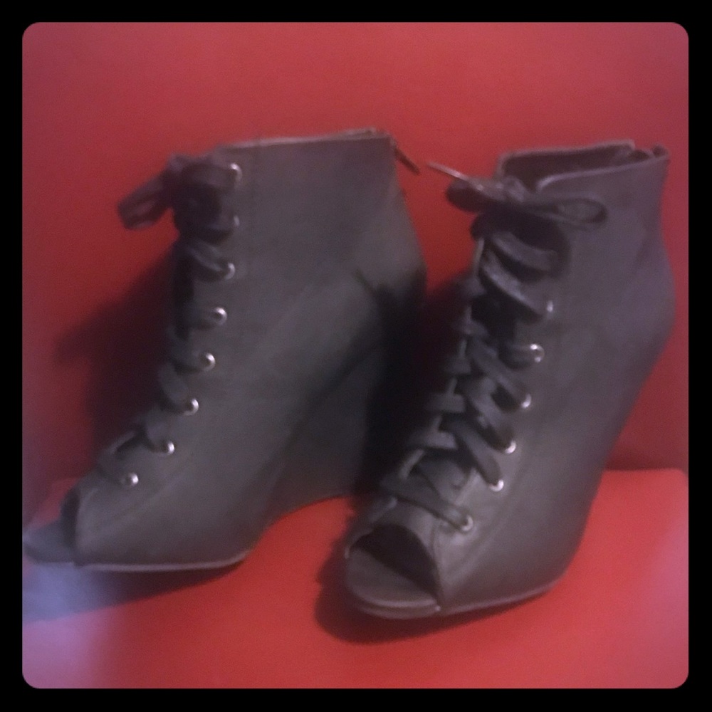 Wedge booties